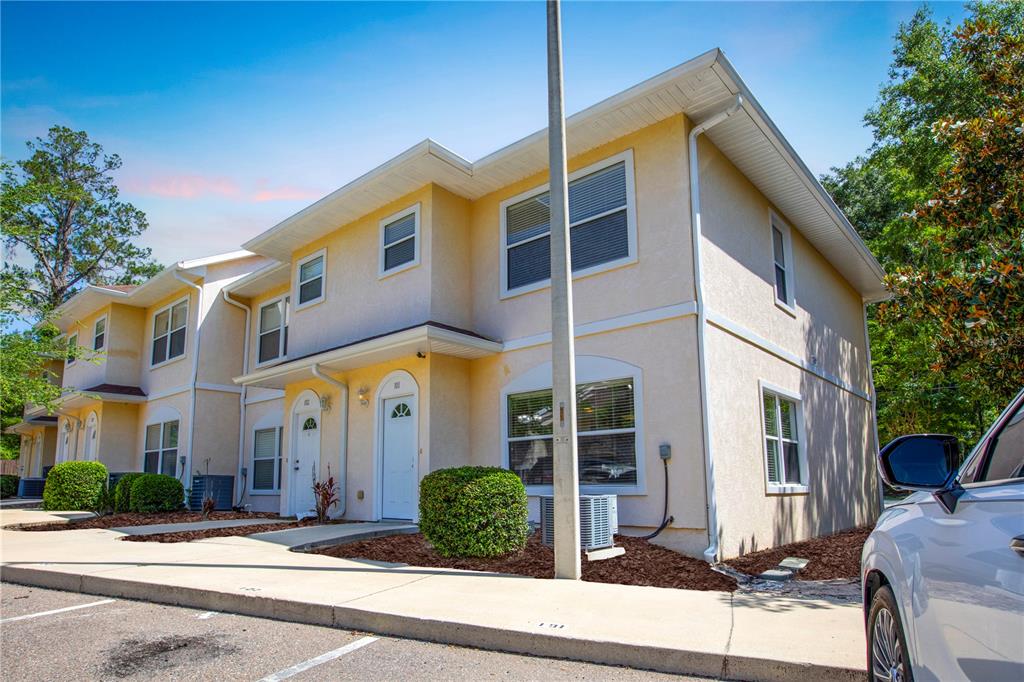 528 Northwest 39th Road, Unit 101 Gainesville, FL 32607 - Photo 1 of 1 Gallery Image 1