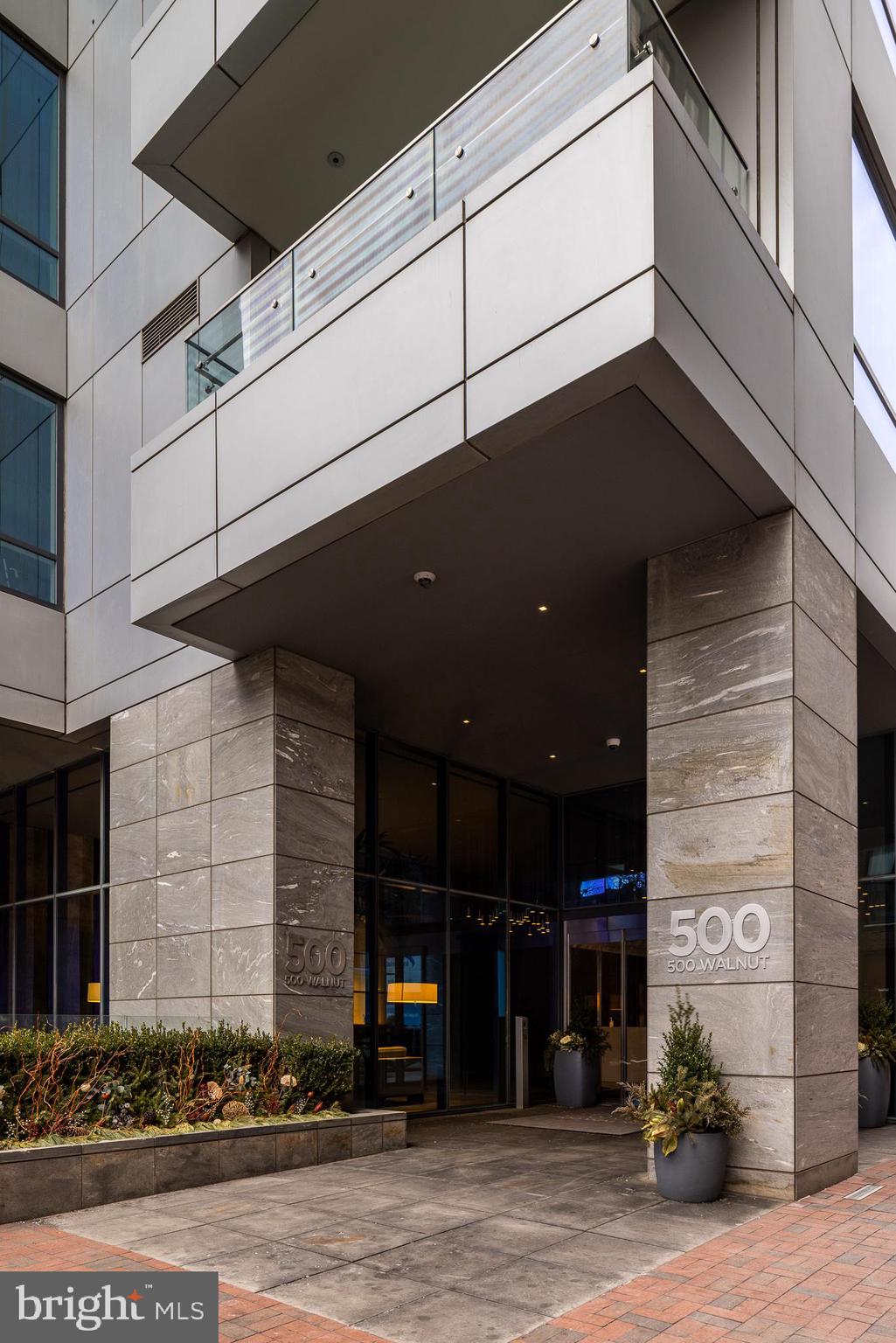 500 Walnut Street, Unit 701 Philadelphia, PA 19106 - Photo 27 of 32 a front view of a building with street