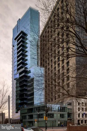 $3,150,000 | 500 Walnut Street, Unit 701, Philadelphia, PA 19106