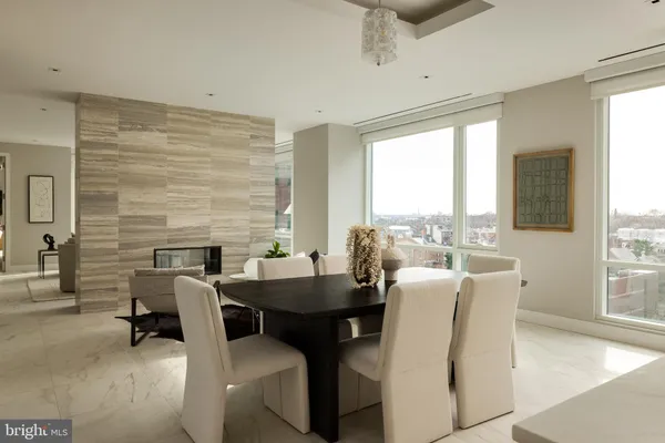 $3,150,000 | 500 Walnut Street, Unit 701, Philadelphia, PA 19106