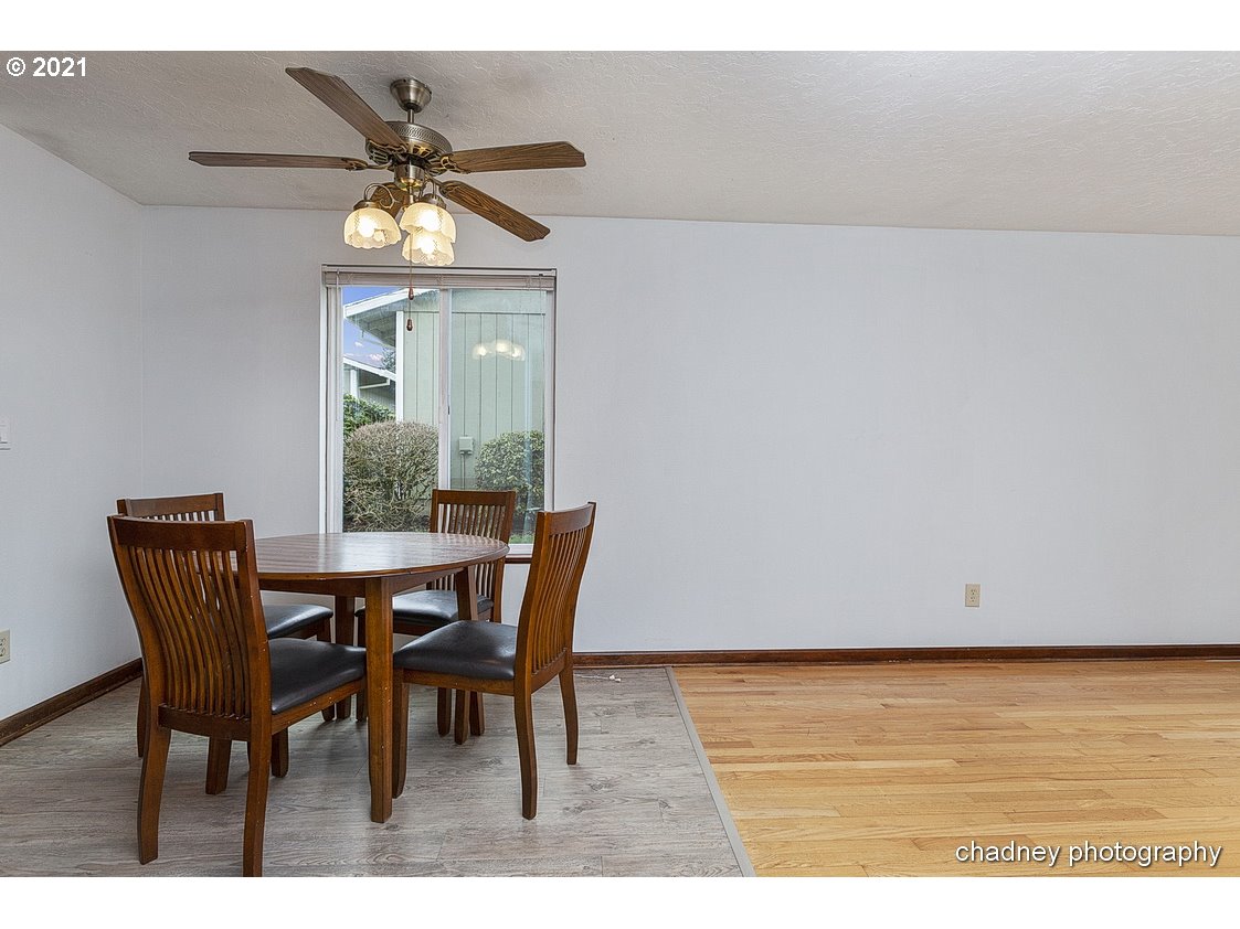 2736 Southeast Palmquist Road Gresham, OR 97080 - Photo 7 of 23