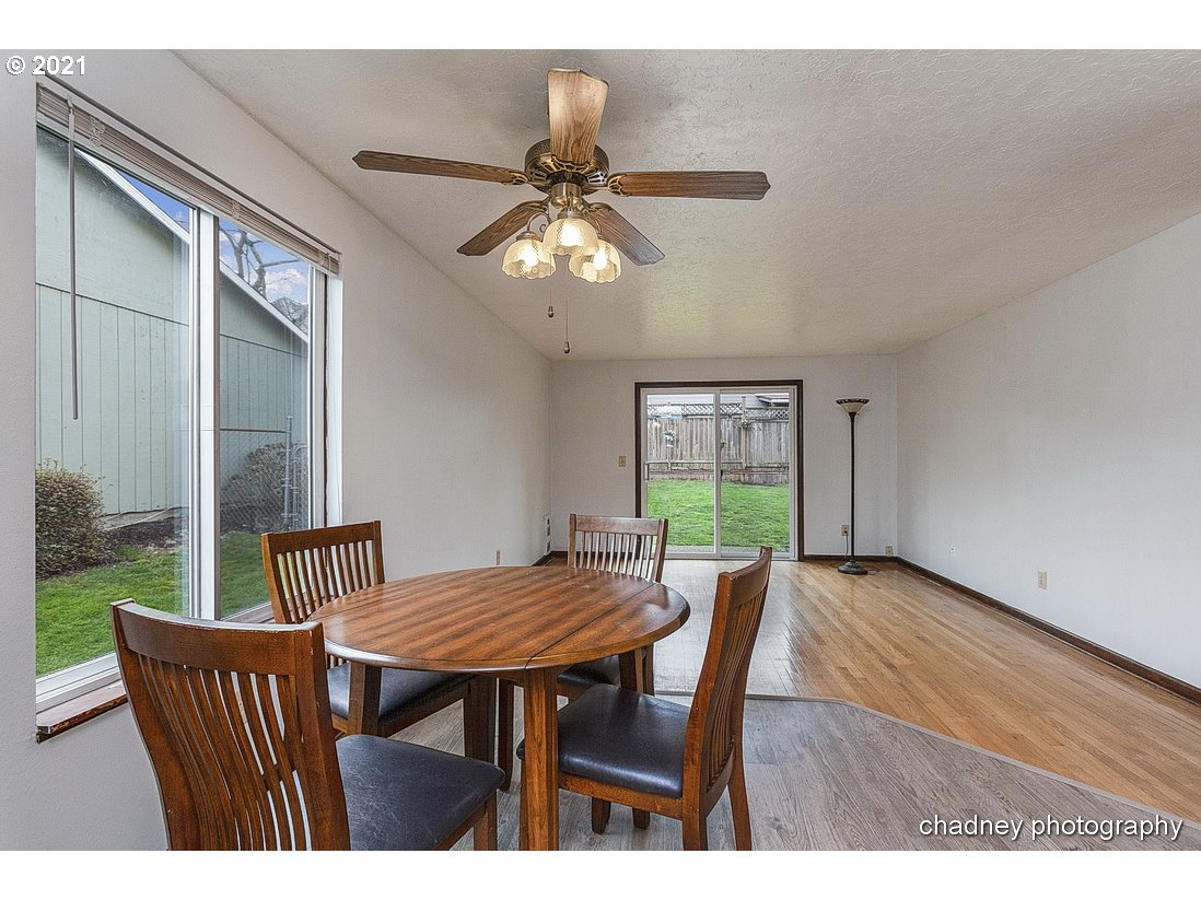 2736 Southeast Palmquist Road Gresham, OR 97080 - Photo 8 of 23