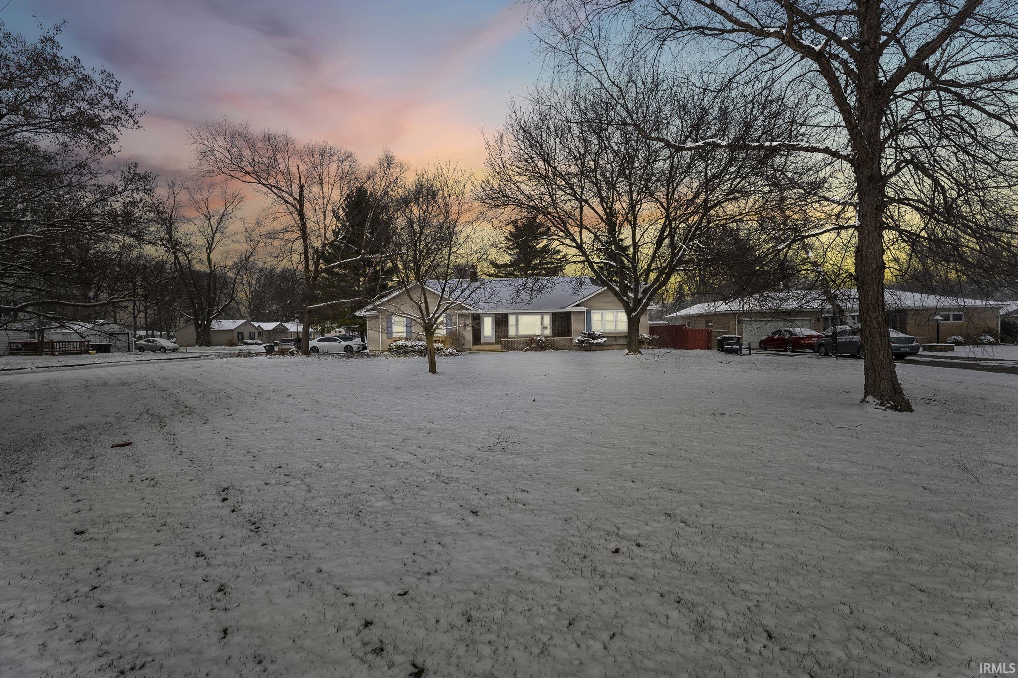 1622 Lower Huntington Road Fort Wayne, IN 46819 - Photo 1 of 27
