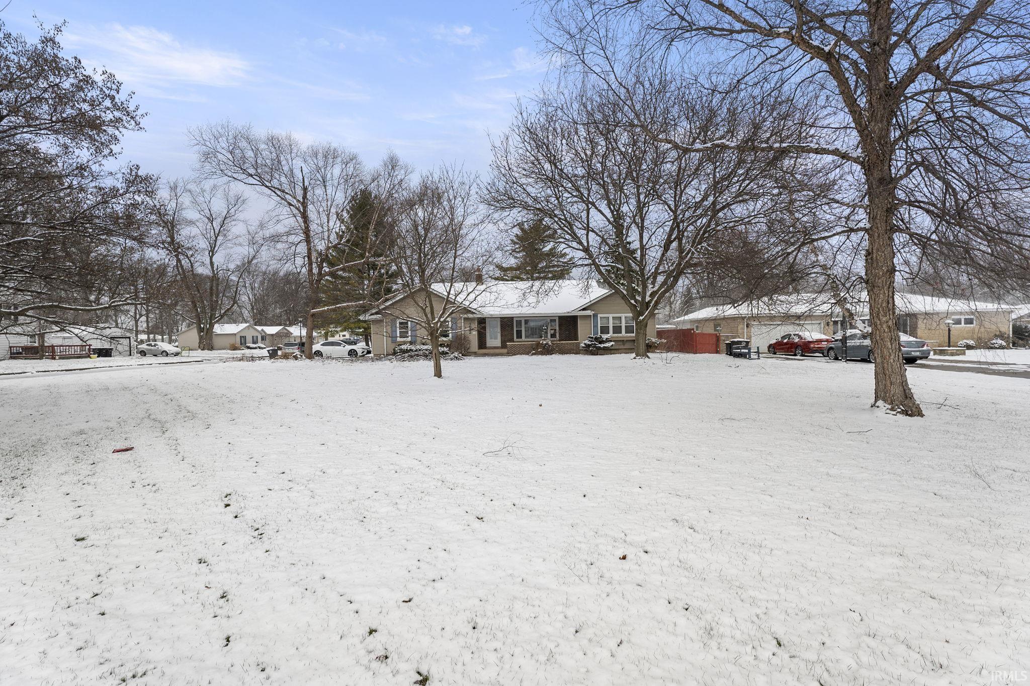1622 Lower Huntington Road Fort Wayne, IN 46819 - Photo 4 of 27