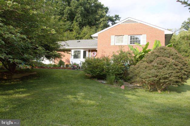 7635 Dunston Street Springfield, VA 22151 - Photo 1 of 24