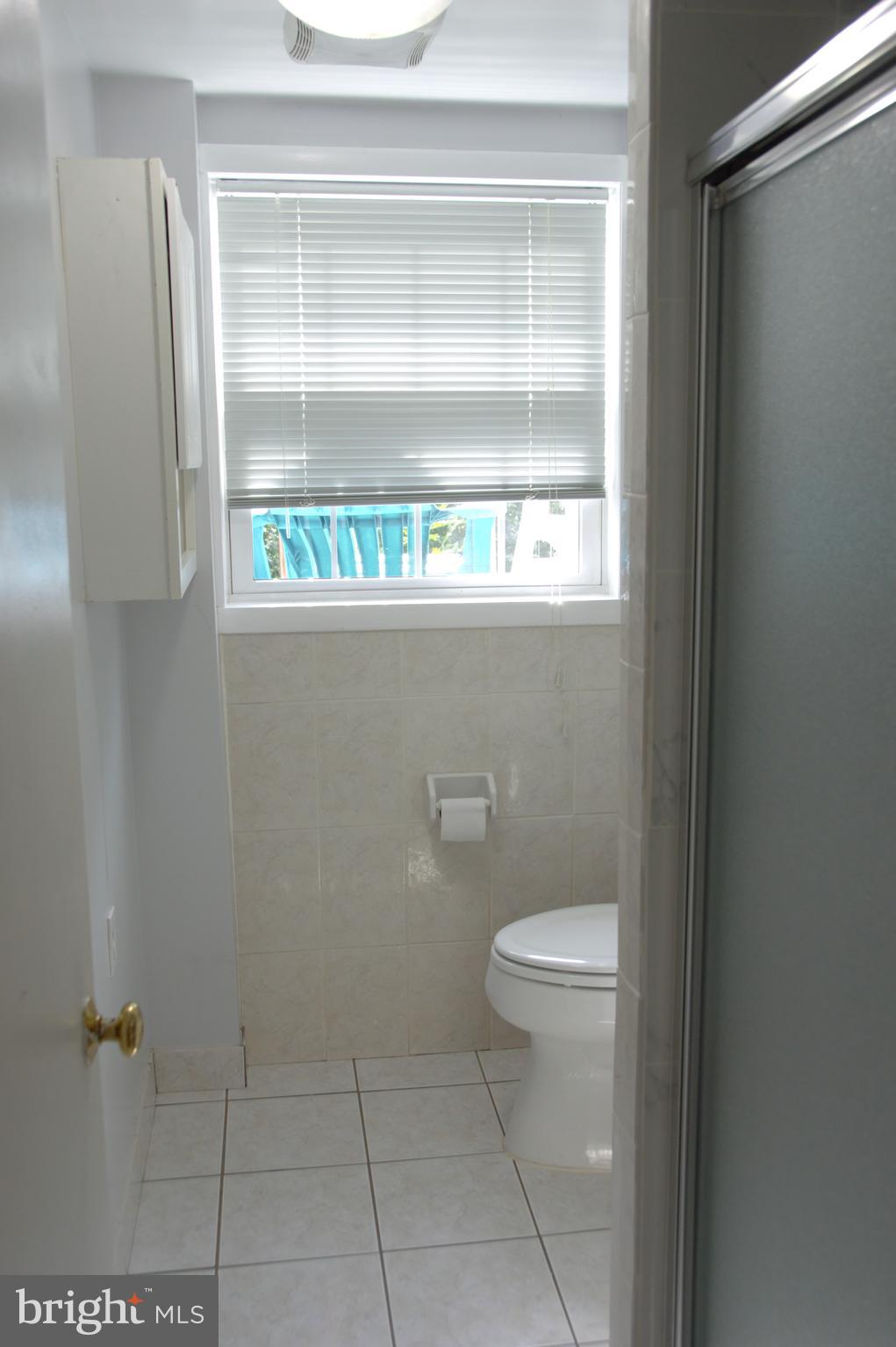 7635 Dunston Street Springfield, VA 22151 - Photo 14 of 24 Full bath