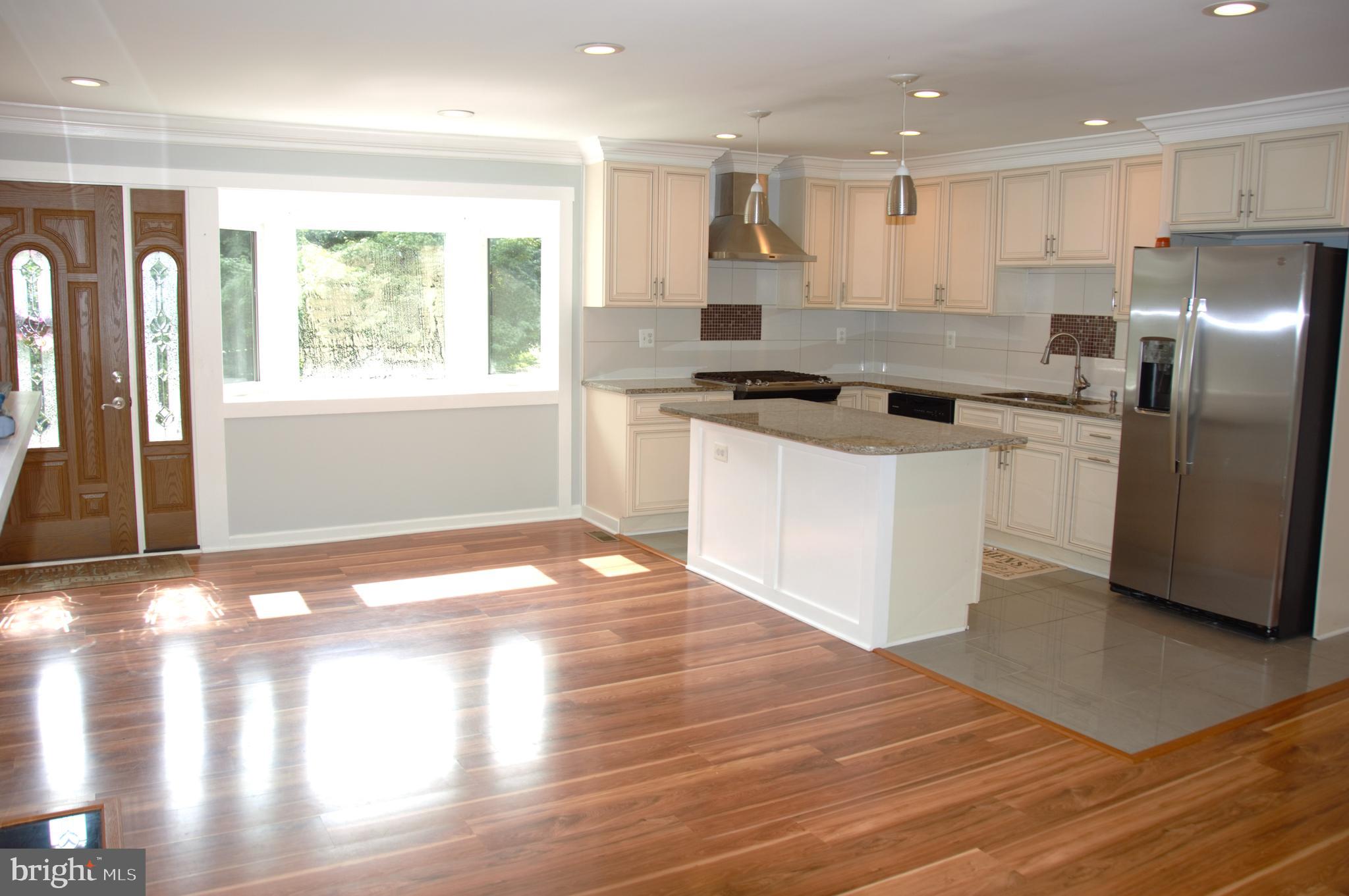 7635 Dunston Street Springfield, VA 22151 - Photo 5 of 24 Kitchen