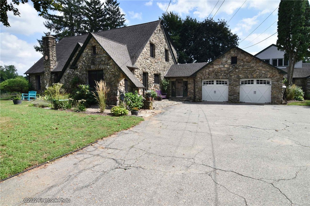 86 Peep Toad Road Scituate, RI 02857 - Photo 3 of 50