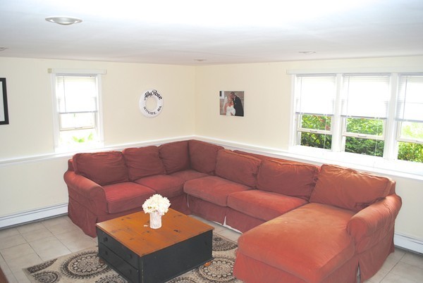 425 First Parish Road Scituate, MA 02066 - Photo 8 of 20 Gallery Image 8