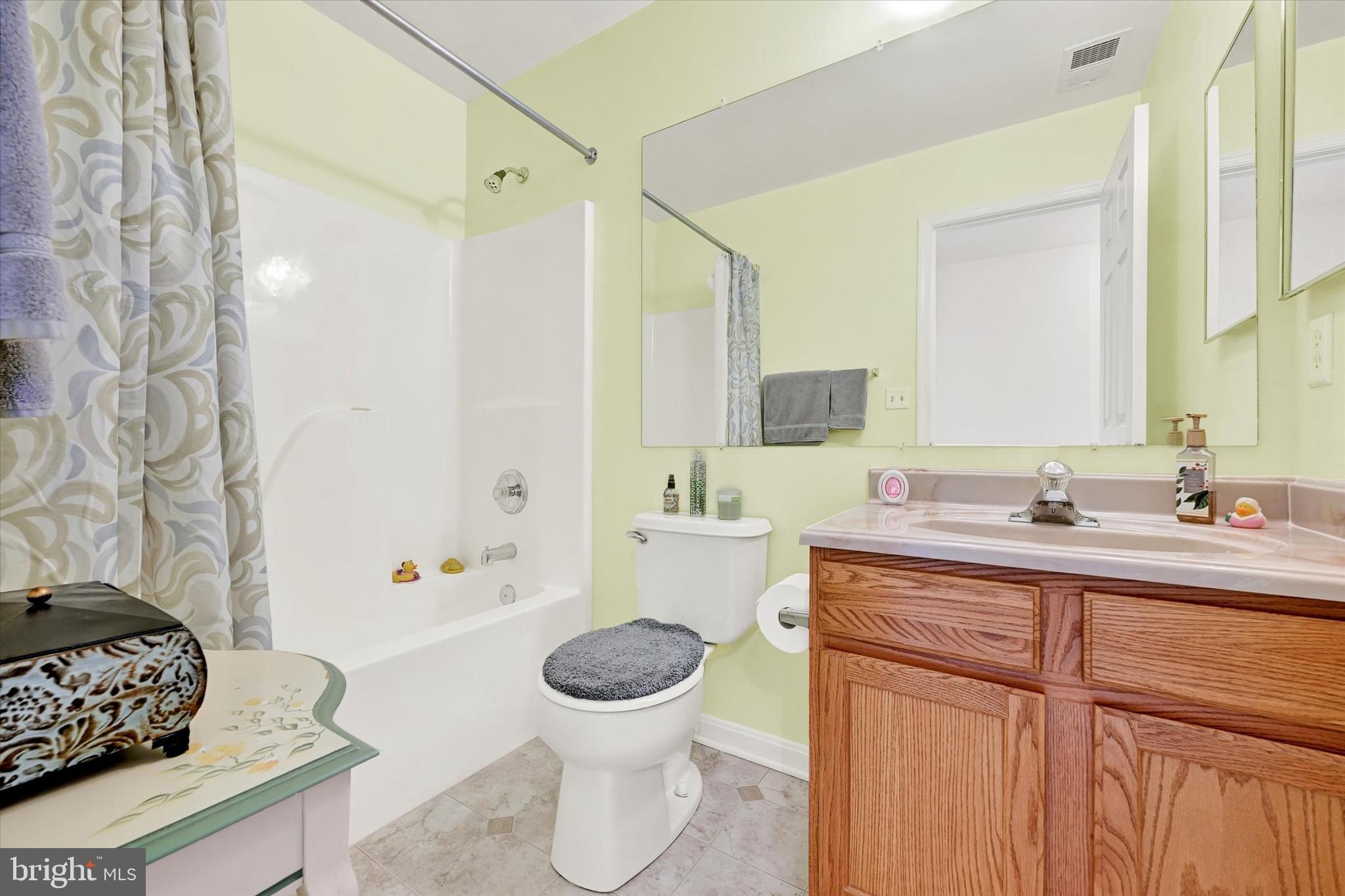 660 Hunting Fields Road Middle River, MD 21220 - Photo 17 of 38 upstairs hall bath