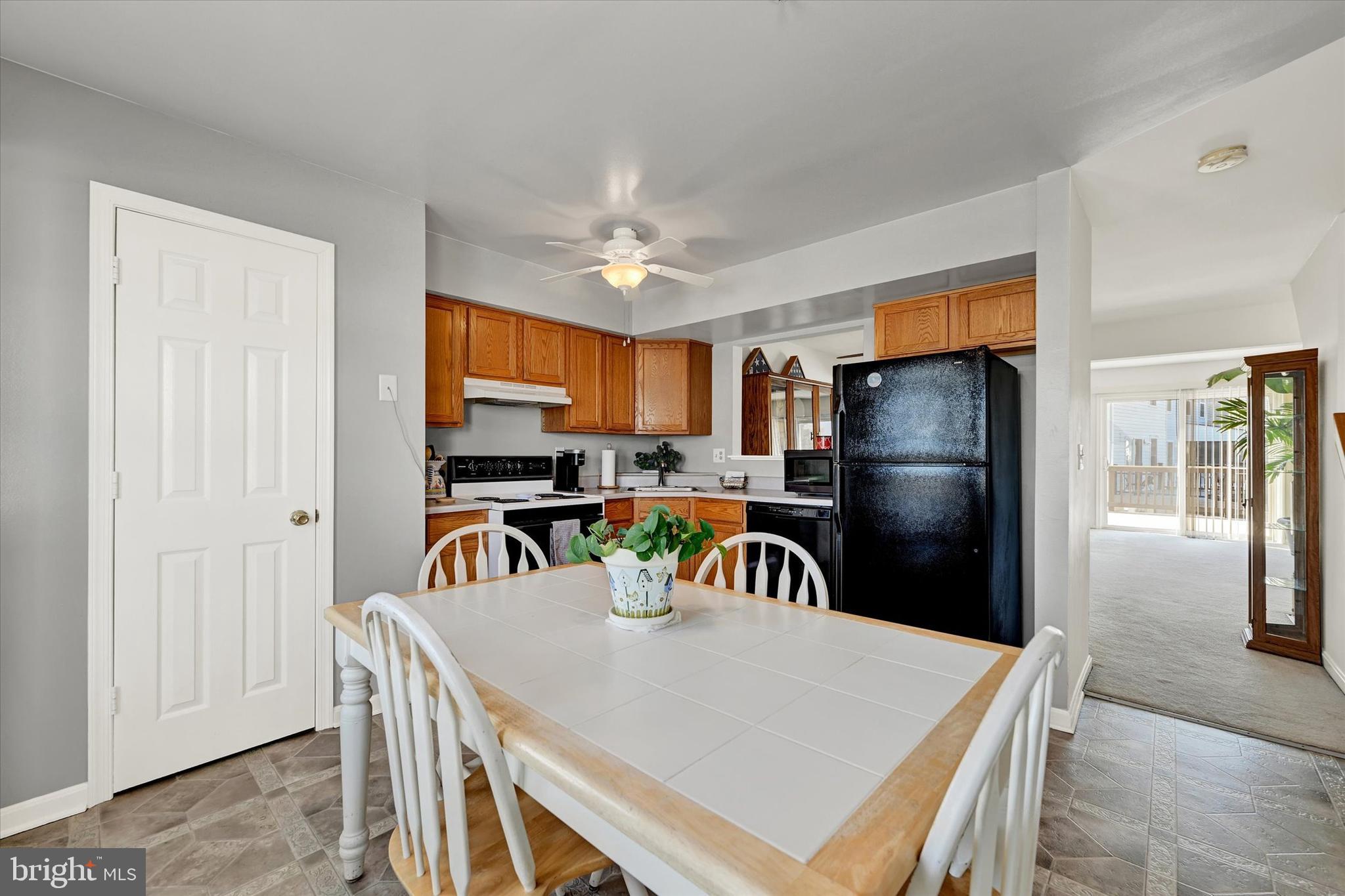 660 Hunting Fields Road Middle River, MD 21220 - Photo 6 of 38 kitchen