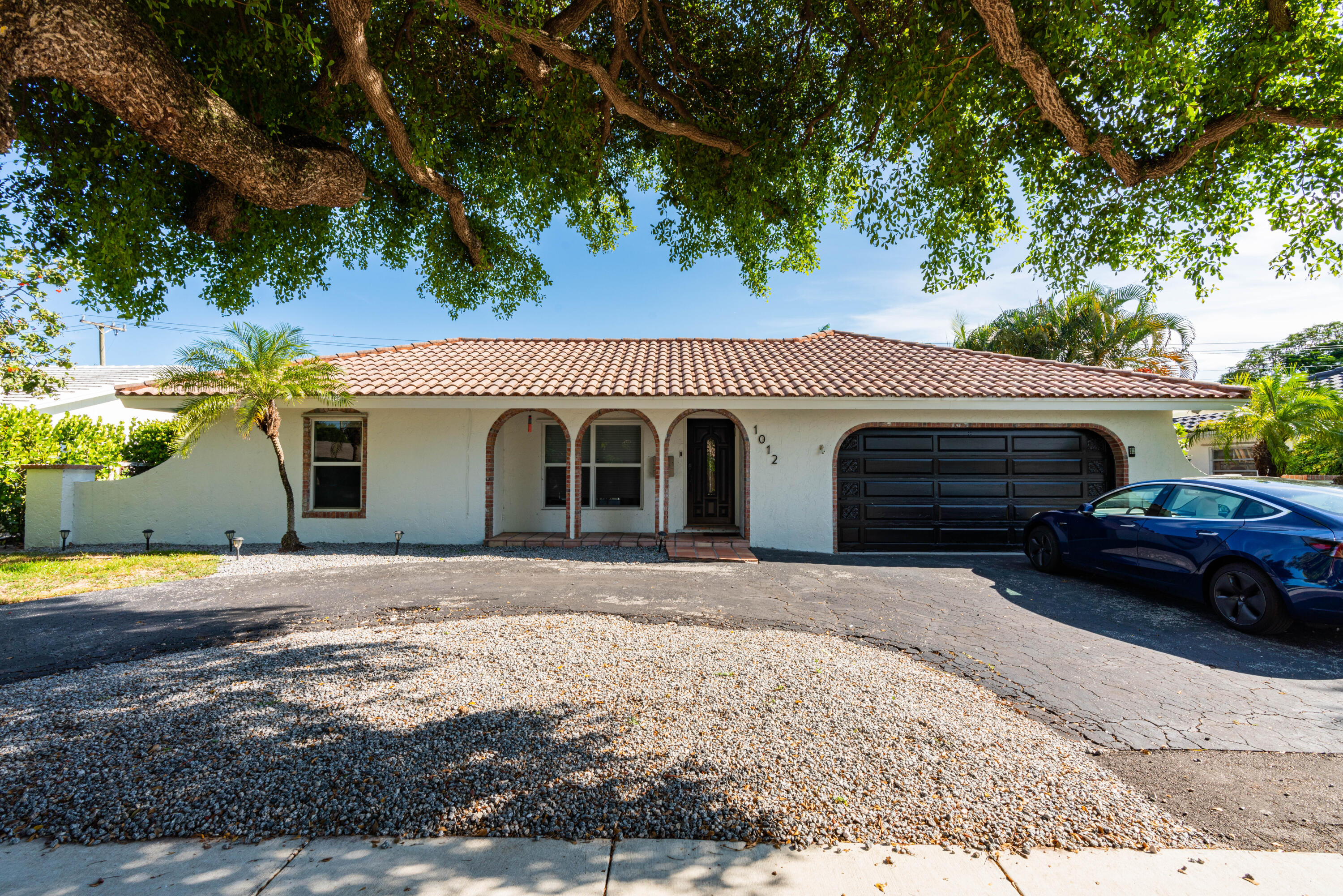 1012 Southwest 7th Street Boca Raton, FL 33486 - Photo 2 of 43 DSC09418
