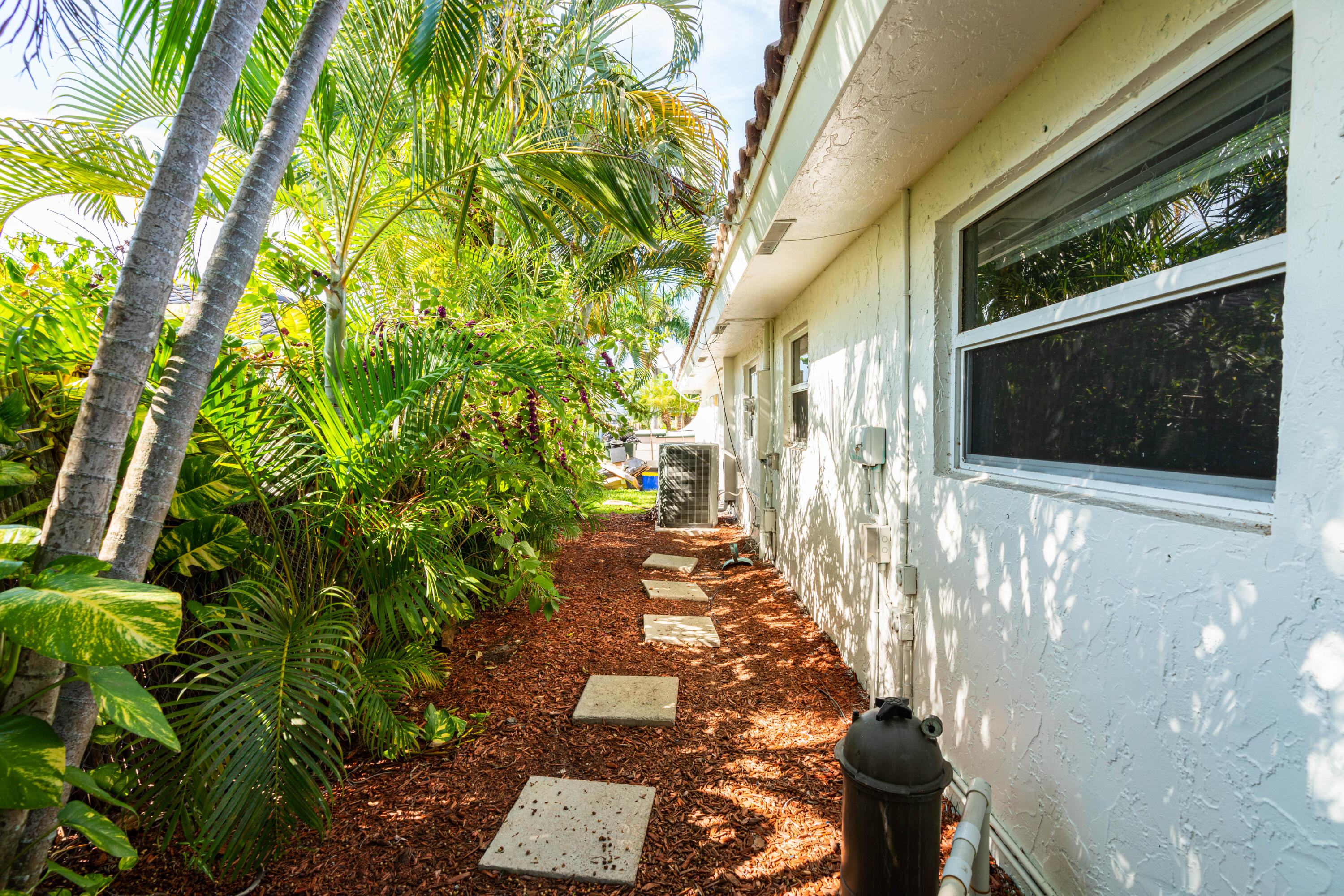 1012 Southwest 7th Street Boca Raton, FL 33486 - Photo 43 of 43 DSC09416