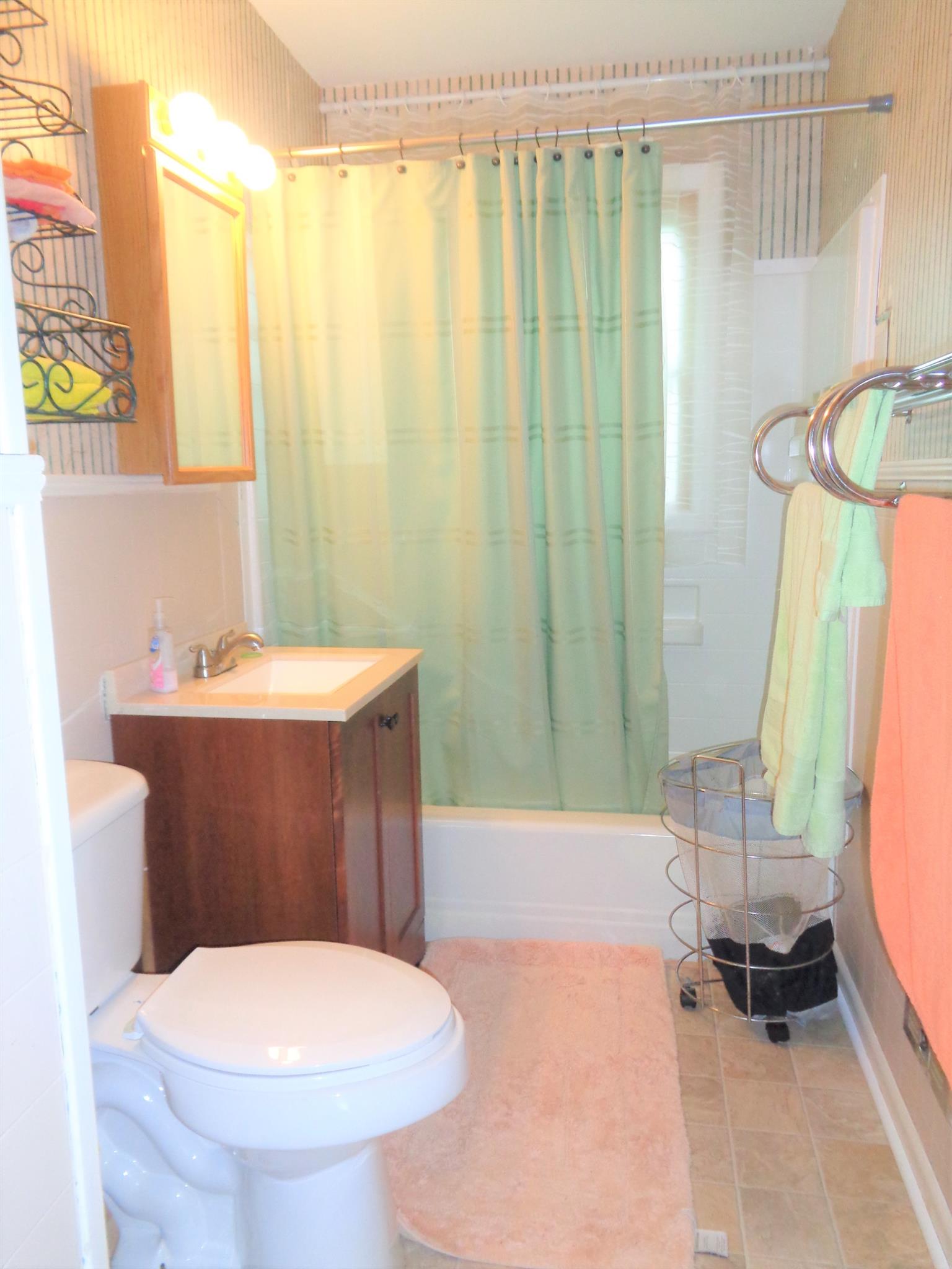 46 Gore Road Lawrenceburg, TN 38464 - Photo 17 of 30 Hall Bath