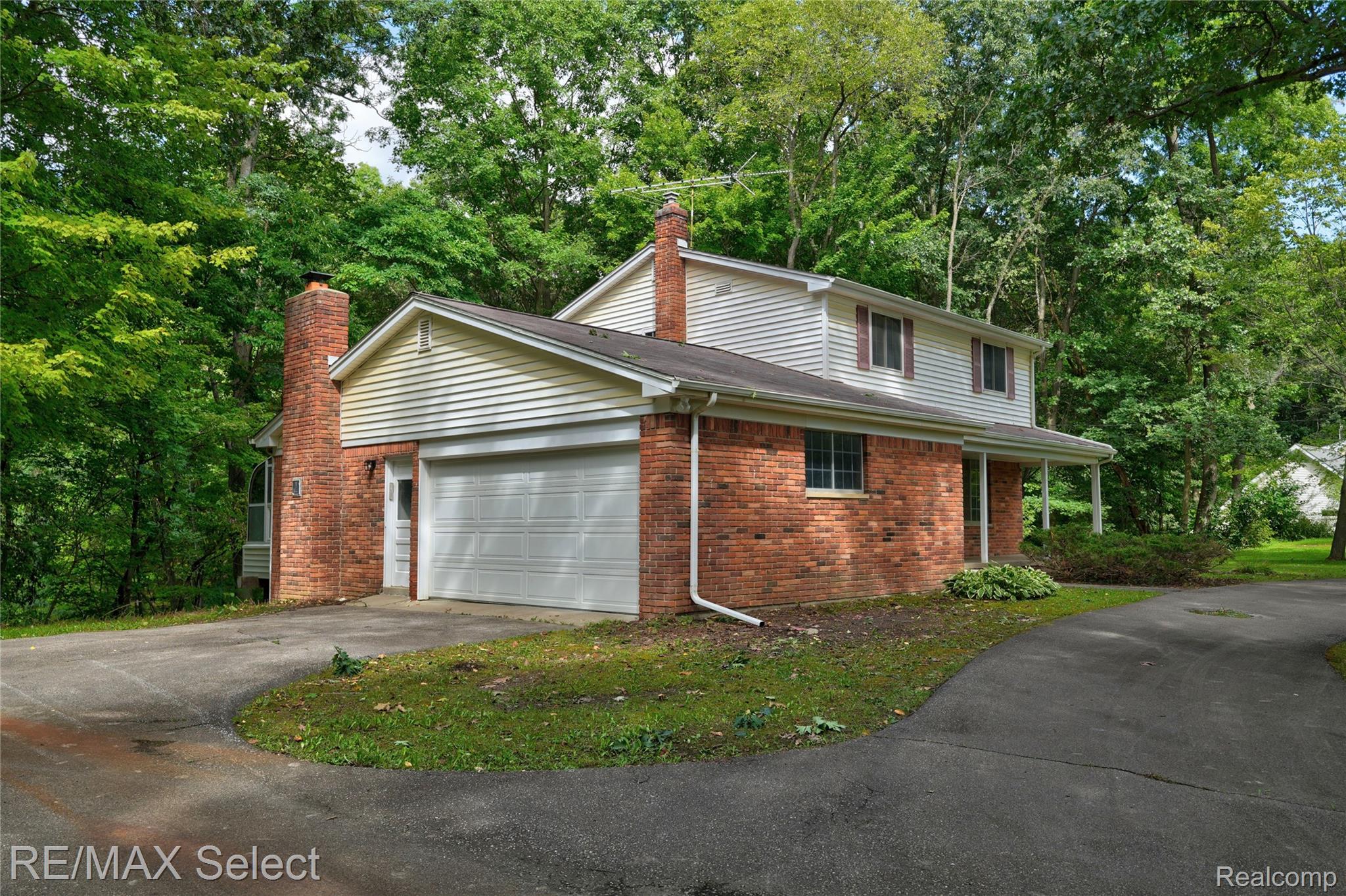 6825 Ridgewood Road Clarkston, MI 48346 - Photo 5 of 41 6825 Ridgewood Rd 08.jpg
