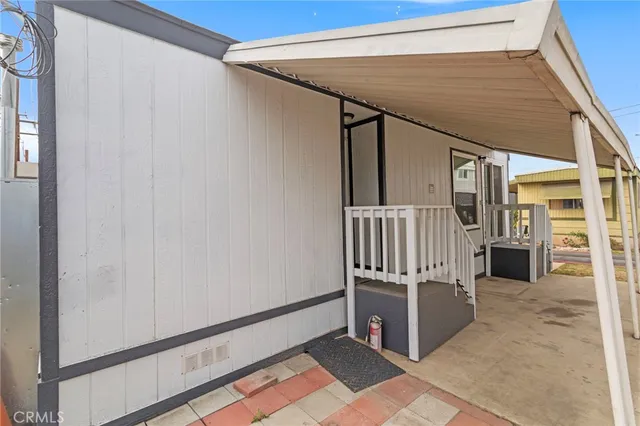a view of a storage & utility room