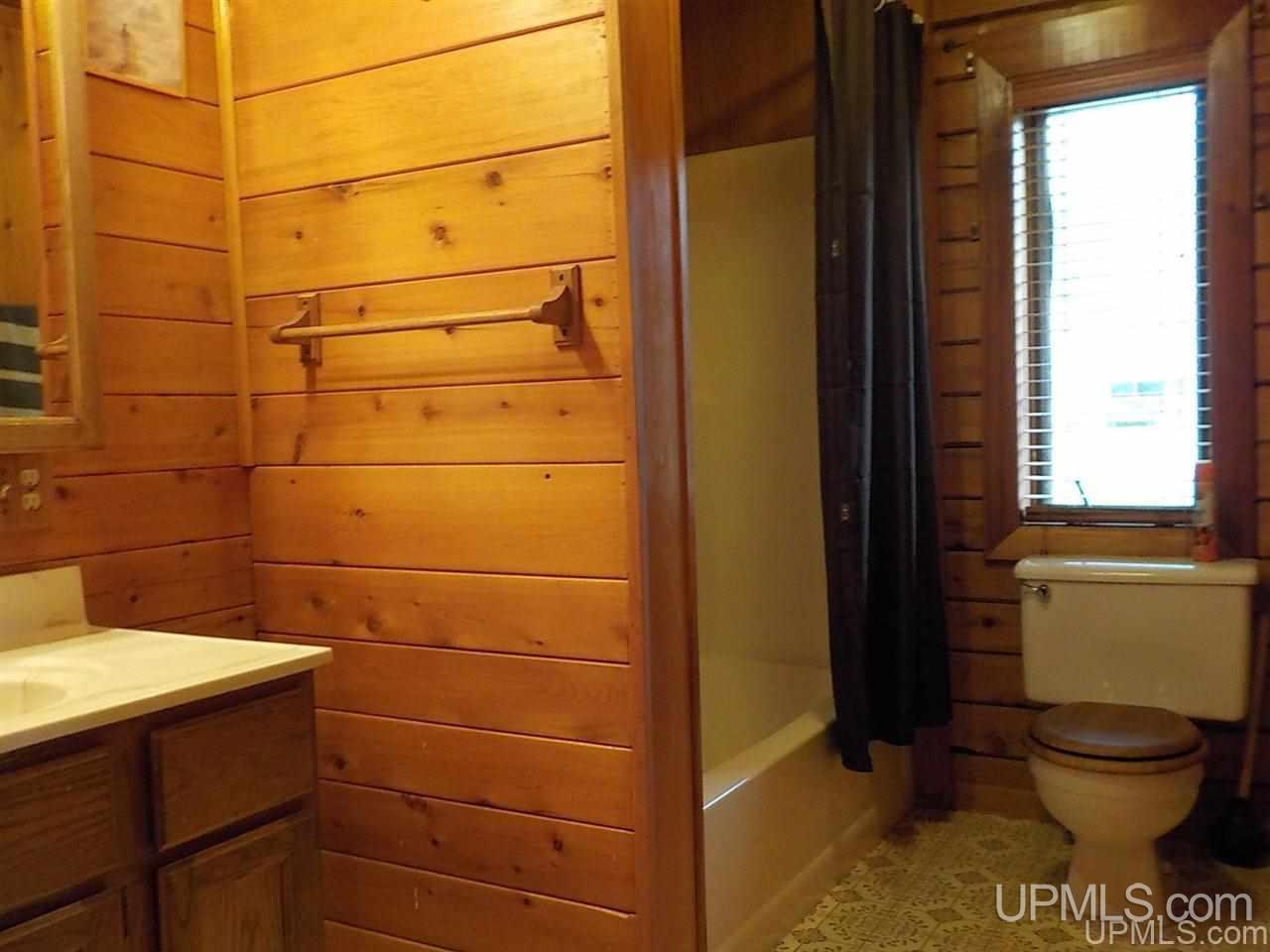 103 Mattson Road Iron River, MI 49935 - Photo 8 of 33 Gallery Image 8