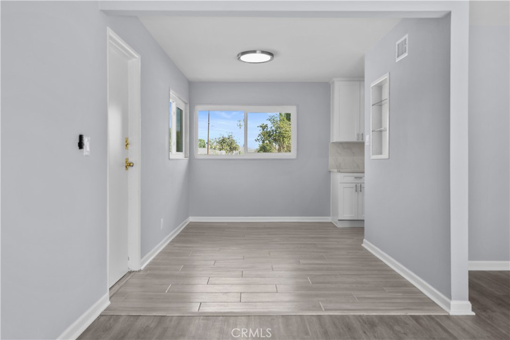 1791 Sitka Avenue Simi Valley, CA 93063 - Photo 27 of 44 an empty room with windows and closet