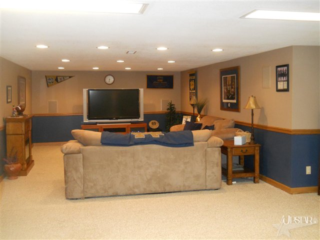 6285 West Maple Grove Road Huntington, IN 46750 - Photo 1 of 28 Gallery Image 1