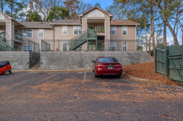$1,300 | 1100 Greentree Court, Unit C, Tallahassee, FL 32304