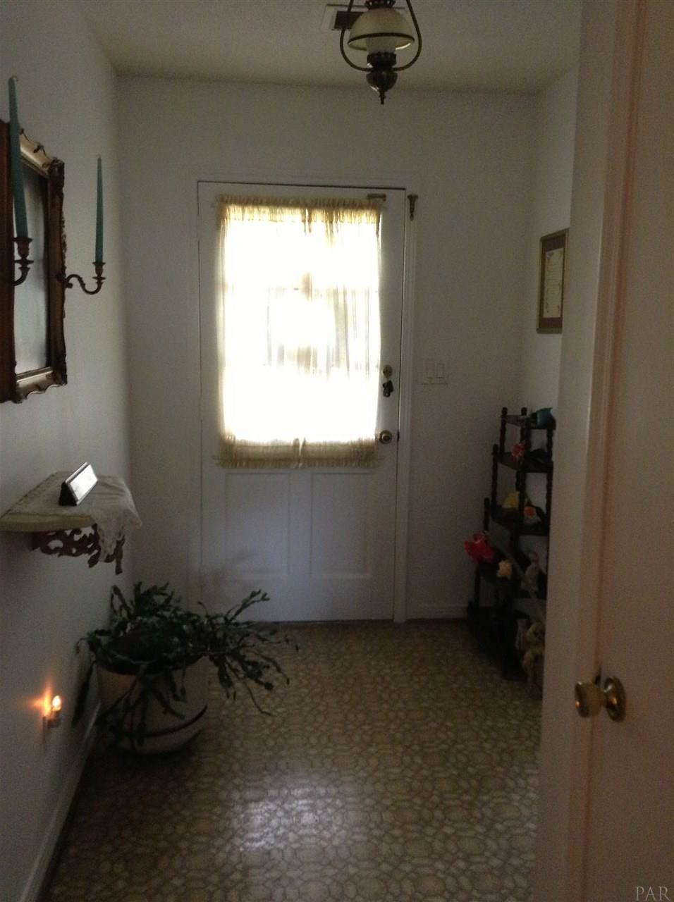 7966 Templeton Road Pensacola, FL 32506 - Photo 3 of 26 Gallery Image 3