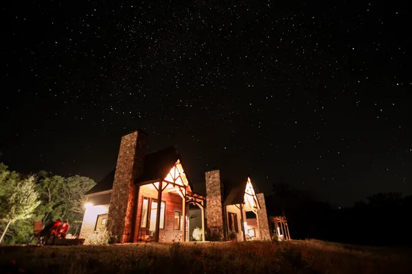 a view of outdoor space with lots of trees