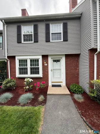 $2,500 | 1 Barrington Drive, Unit B, Wethersfield, CT 06109