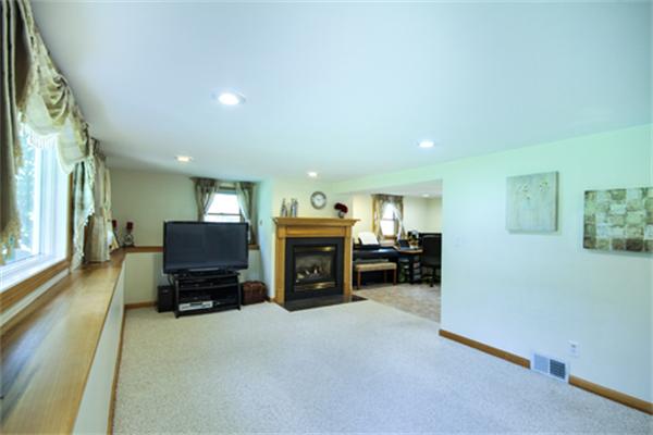 81 Wyman Road Billerica, MA 01821 - Photo 15 of 18 Gallery Image 15