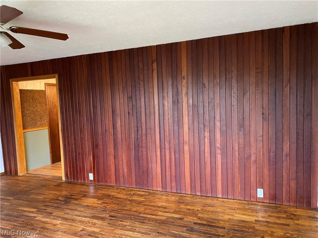 6703 Riverside Road Southeast Uhrichsville, OH 44683 - Photo 8 of 22 Gallery Image 8
