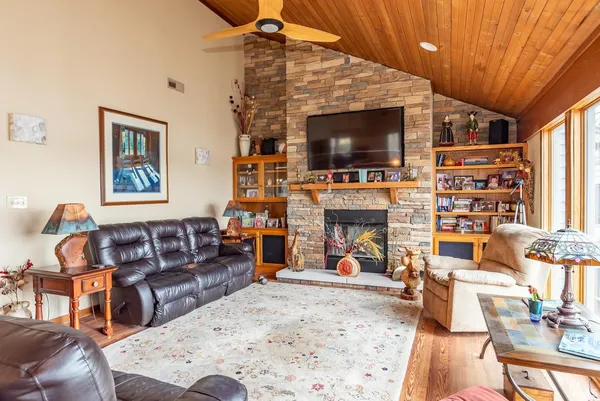 $699,000 | 2060 Waters Edge Drive, Unit 18, Bloomington, IN 47401