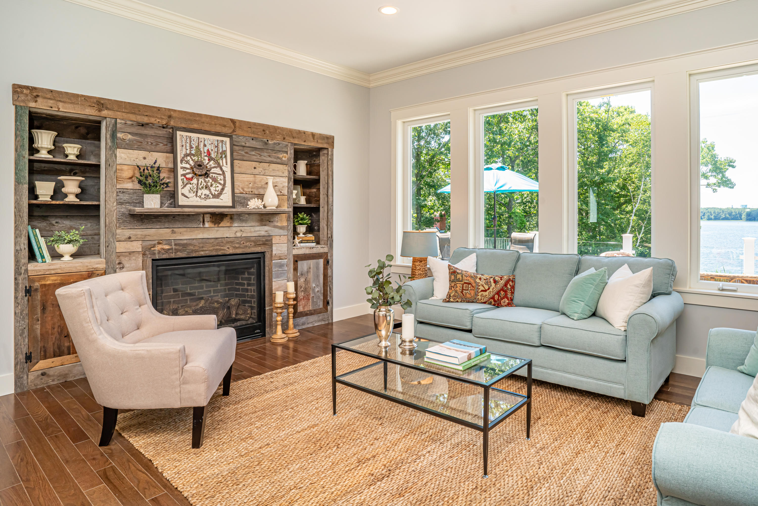 23 Hiltons Run Kittery Point, ME 03905 - Photo 22 of 50 Living room with gas fireplace