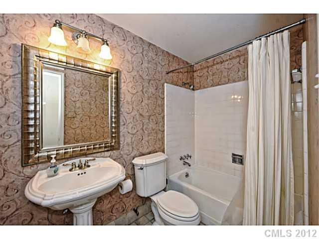3901 Rhodes Avenue Charlotte, NC 28210 - Photo 11 of 16 Gallery Image 11