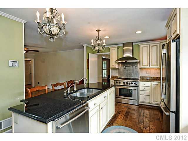 3901 Rhodes Avenue Charlotte, NC 28210 - Photo 4 of 16 Gallery Image 4