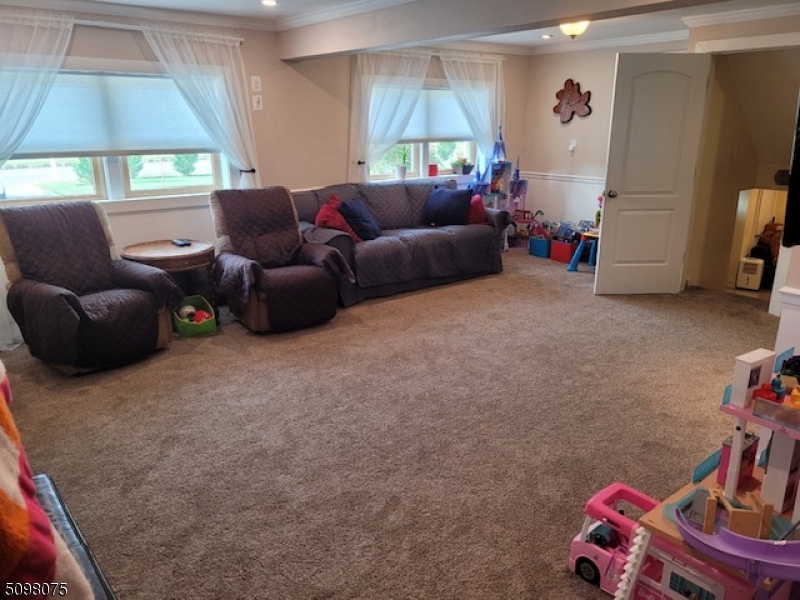 112 Sand Road Fairfield, NJ 07004 - Photo 13 of 19