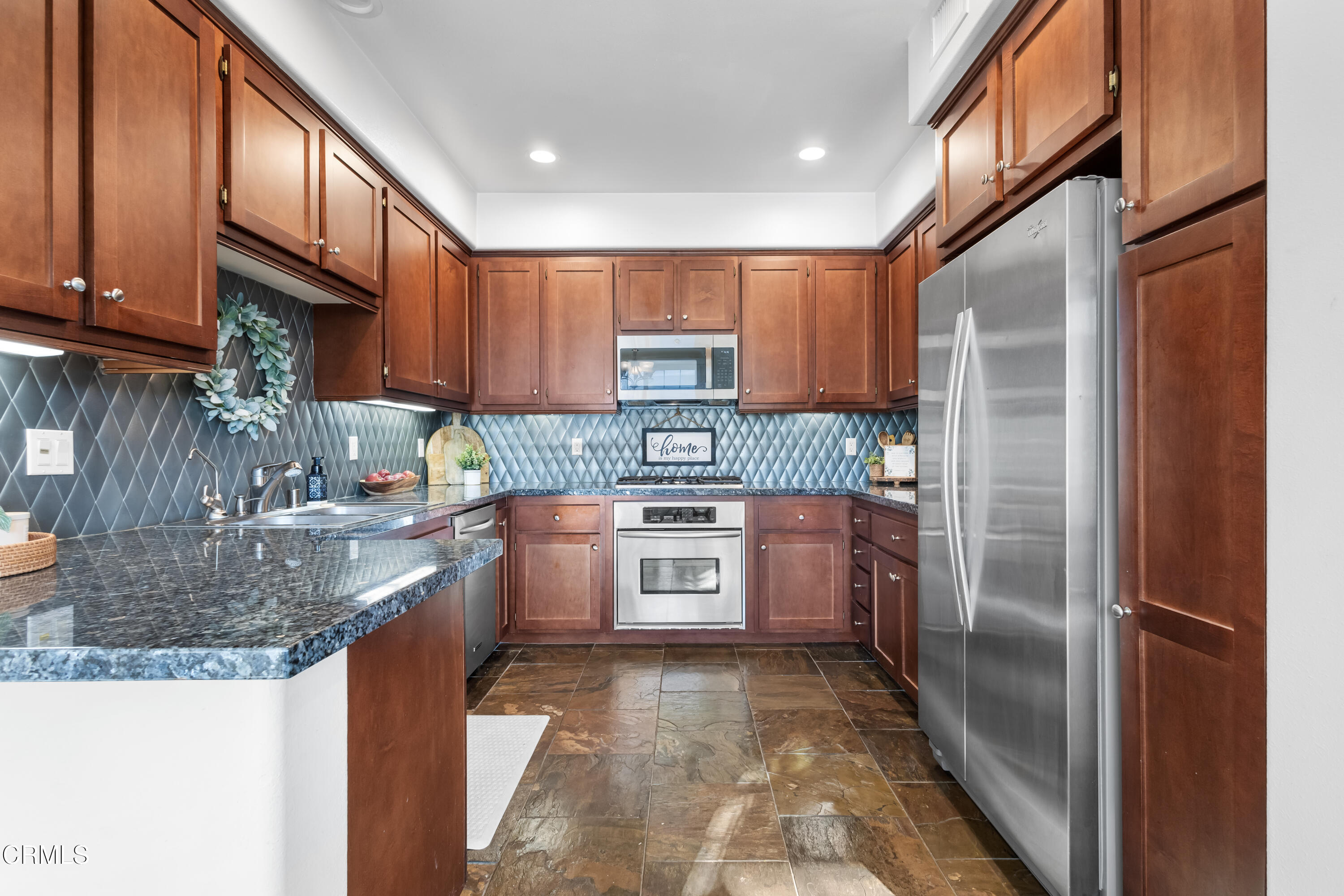 1558 Windshore Way Oxnard, CA 93035 - Photo 15 of 40 IMG_8677