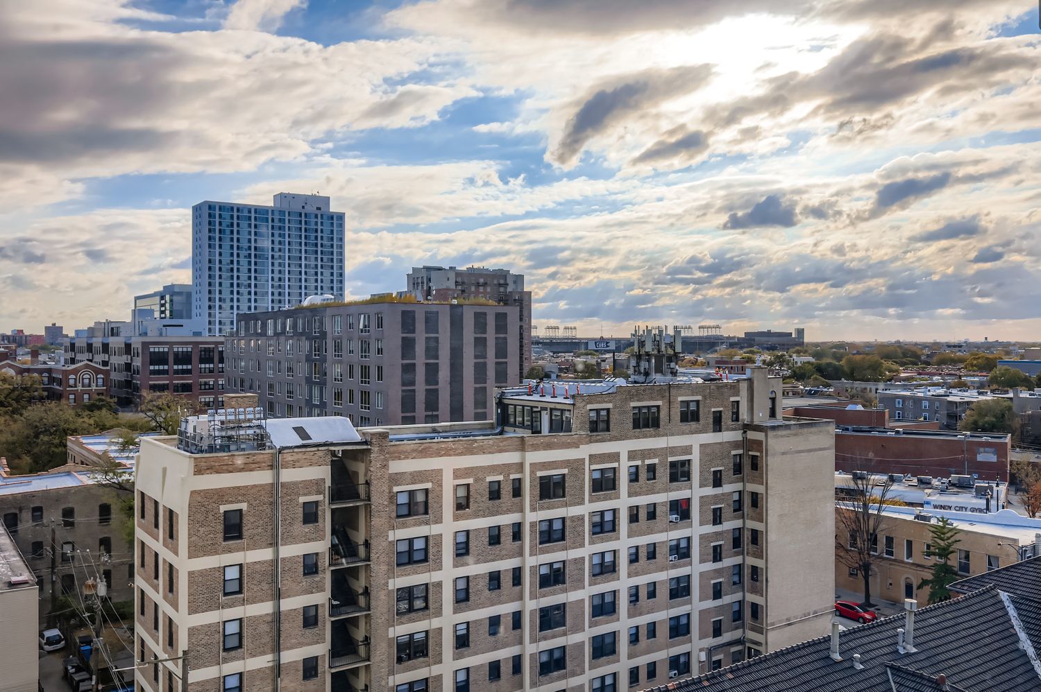 3930 North Pine Grove Avenue, Unit 1002 Chicago, IL 60613 - Photo 8 of 13