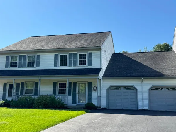 $394,000 | 9 Pinewood Drive, Essex, VT 05452