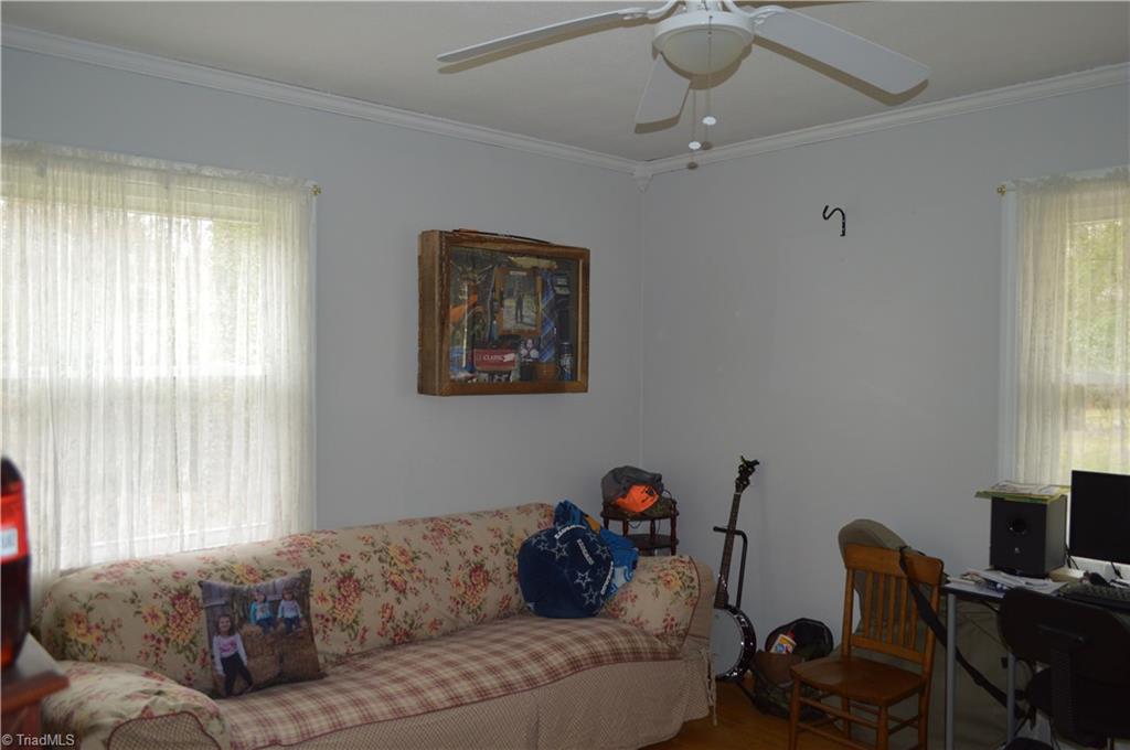 327 Chatham Road Mount Airy, NC 27030 - Photo 14 of 30 Gallery Image 14