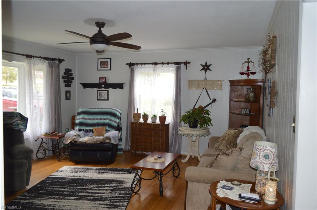 327 Chatham Road Mount Airy, NC 27030 - Photo 3 of 30 Gallery Image 3