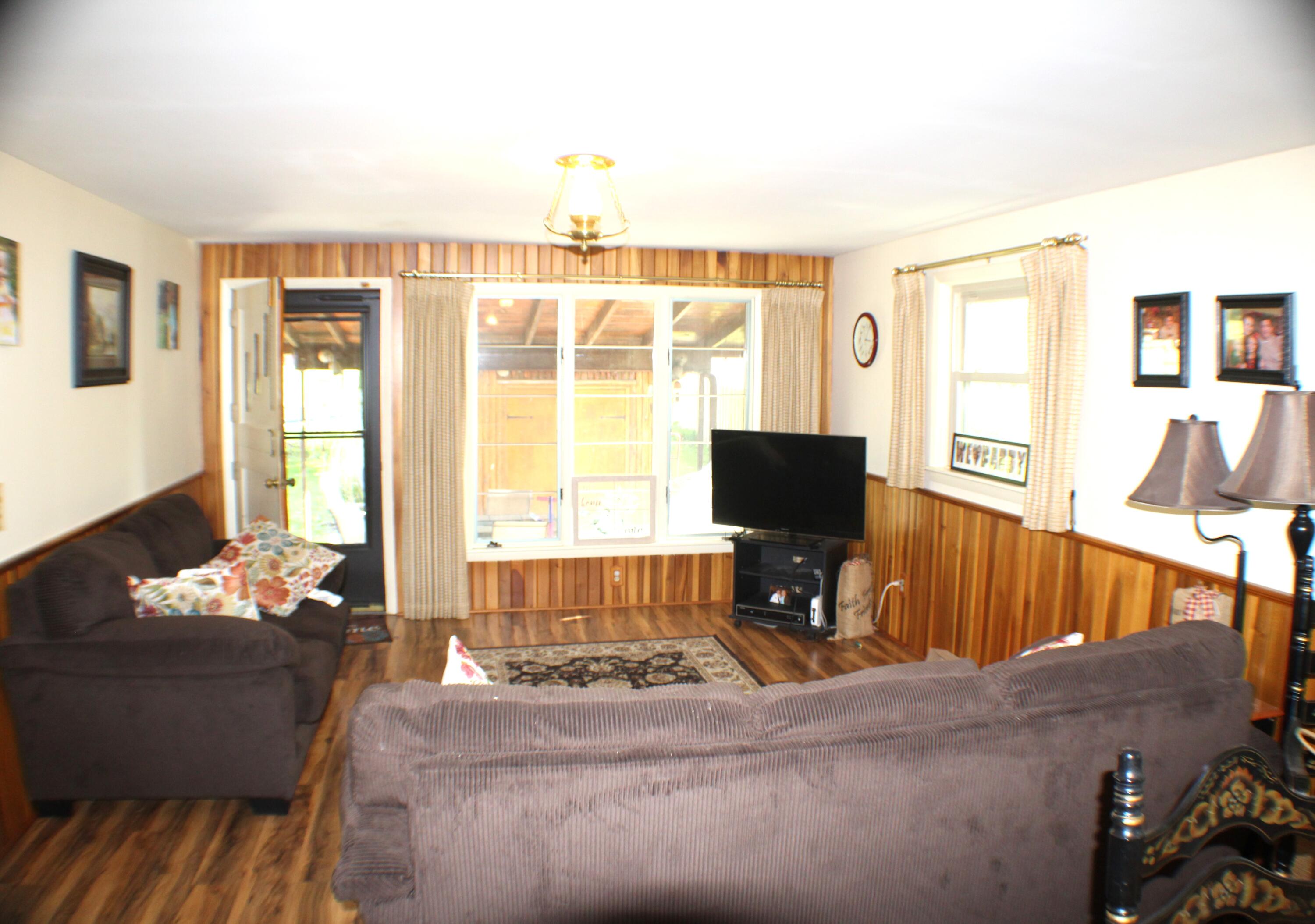 846 Huntersville Road Marlinton, WV 24954 - Photo 12 of 32 Gallery Image 12