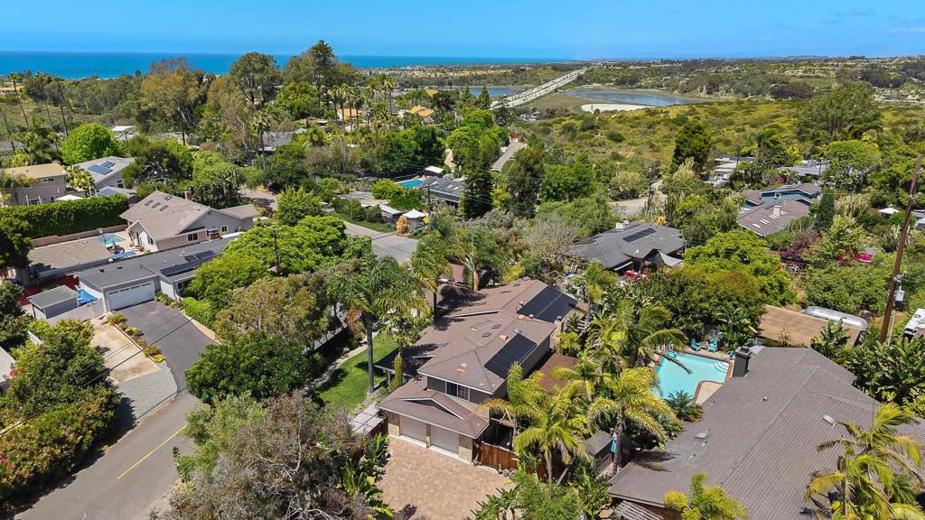 808 Palaro Drive Encinitas, CA 92024 - Photo 43 of 45