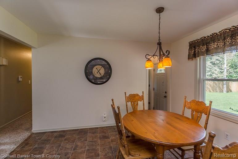 5185 North Georgetown Road Grand Blanc, MI 48439 - Photo 4 of 30