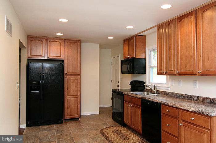 3604 Lineboro Road Manchester, MD 21102 - Photo 4 of 20 Kitchen