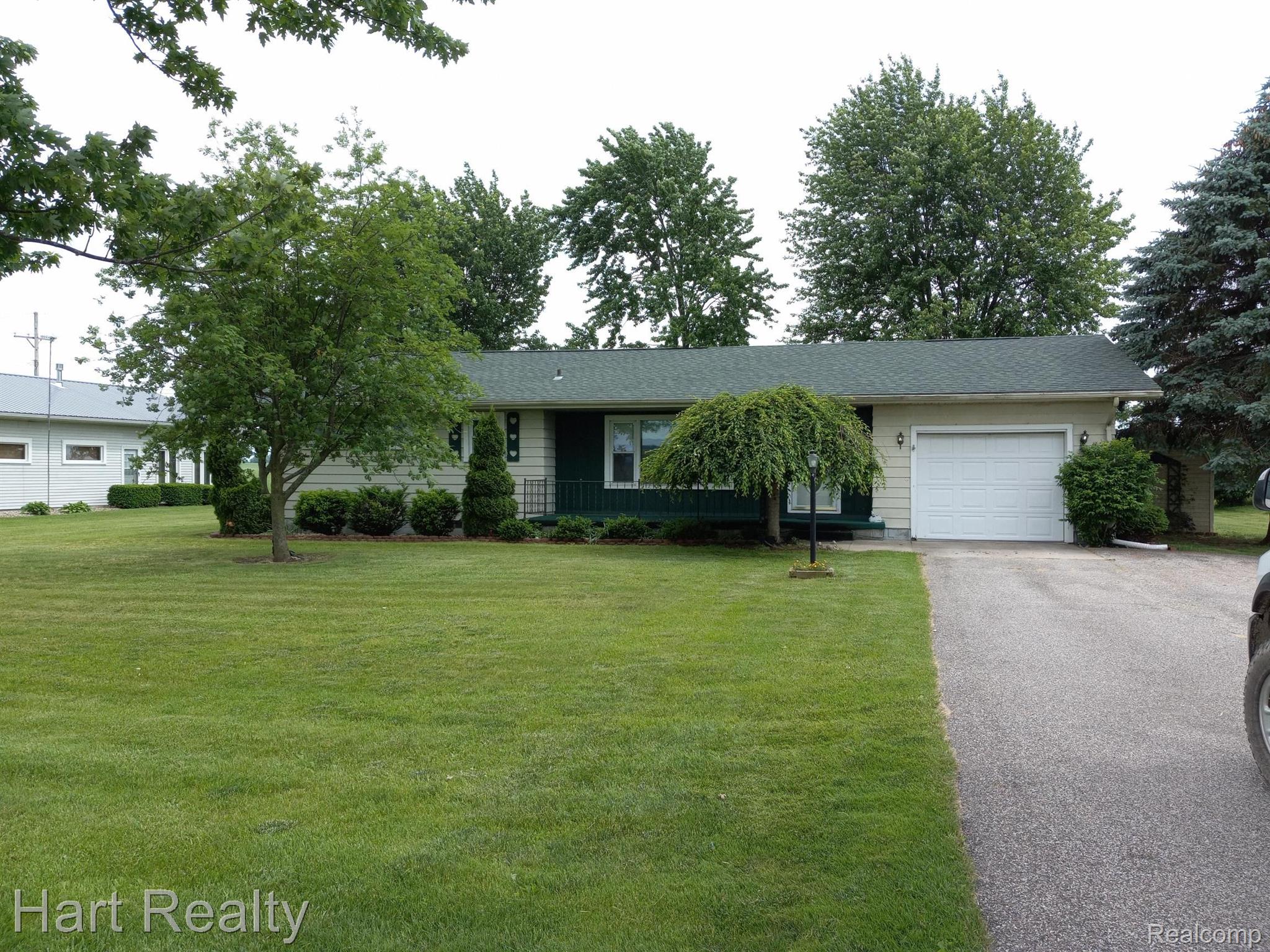 6105 Lynd Road Marlette, MI 48453 - Photo 1 of 45 Front view from road