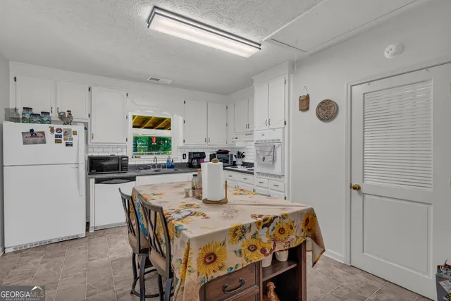 a view of a walk in closet