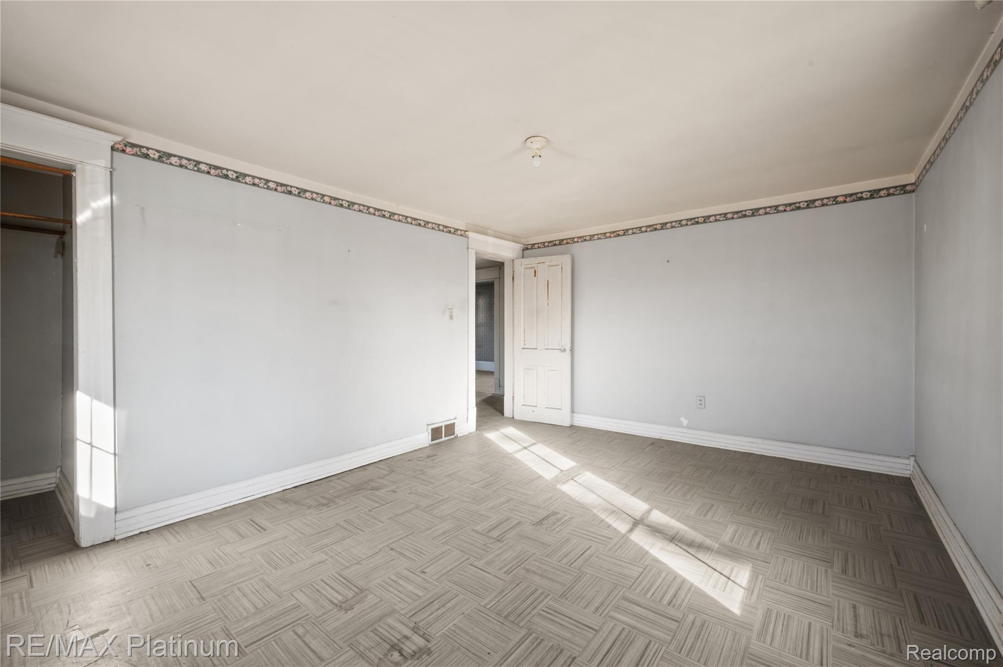 1136 South Nichols Road Swartz Creek, MI 48473 - Photo 37 of 53 1136 S. Nichols160.jpg