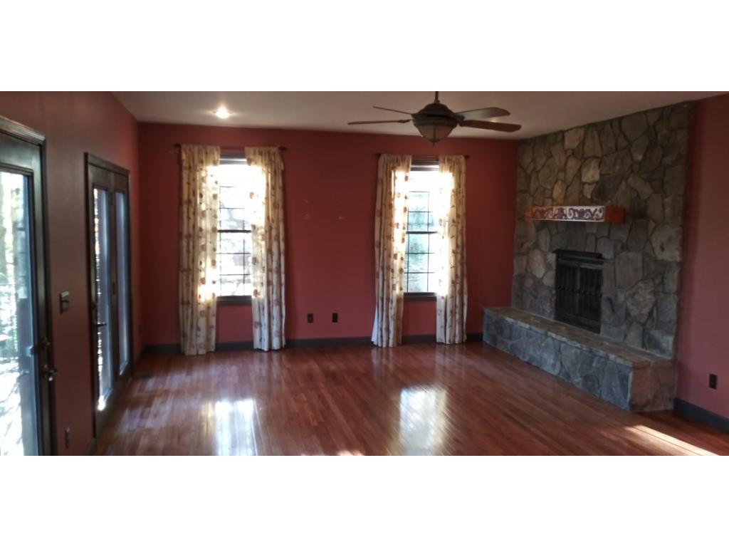 383 Lakeshore Road Bluff City, TN 37618 - Photo 12 of 31 Photo 12