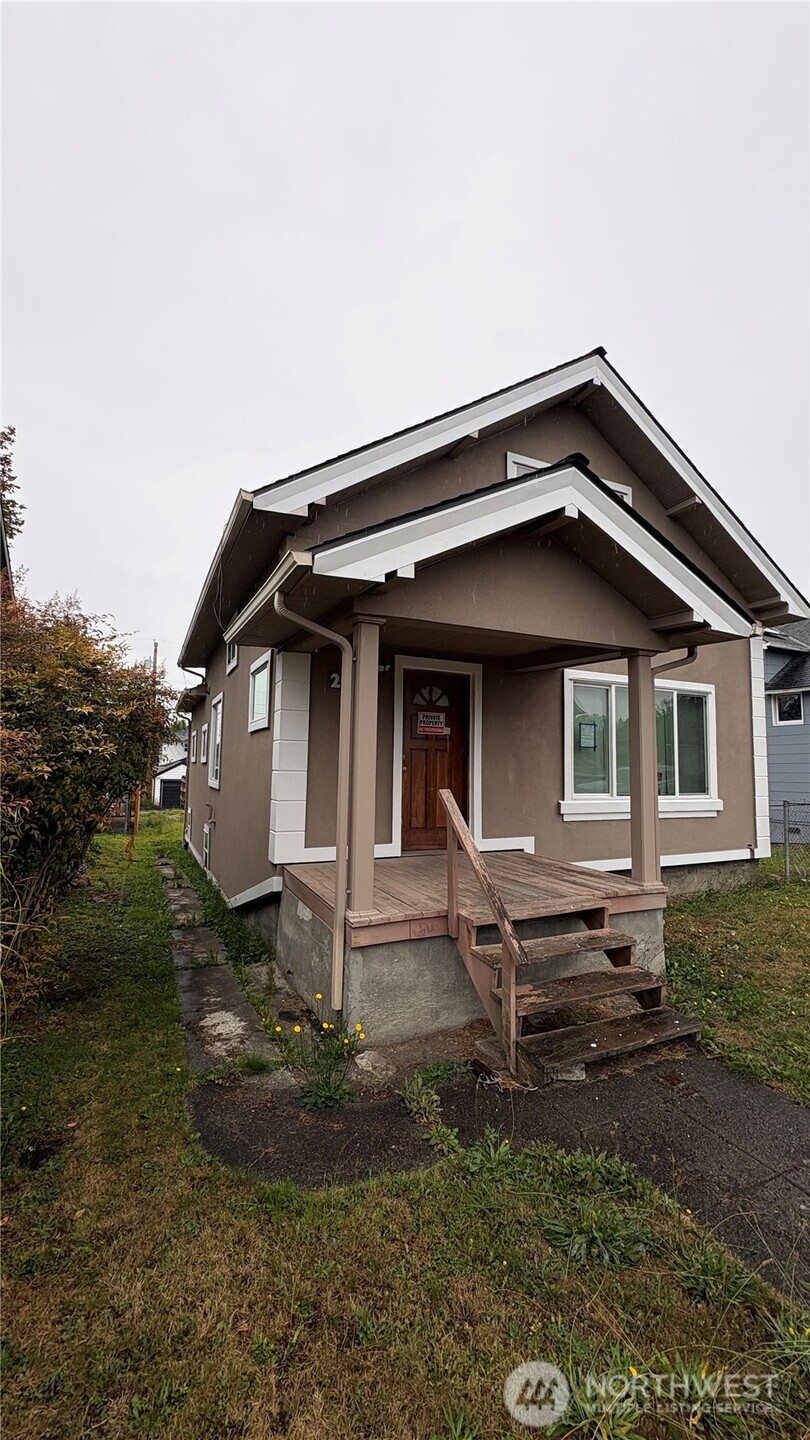 2005 Rockefeller Avenue Everett, WA 98201 - Photo 7 of 27 Gallery Image 7