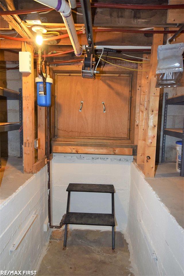 5843 Pointe Tremble Road Algonac, MI 48001 - Photo 76 of 84 50040266-75.JPG