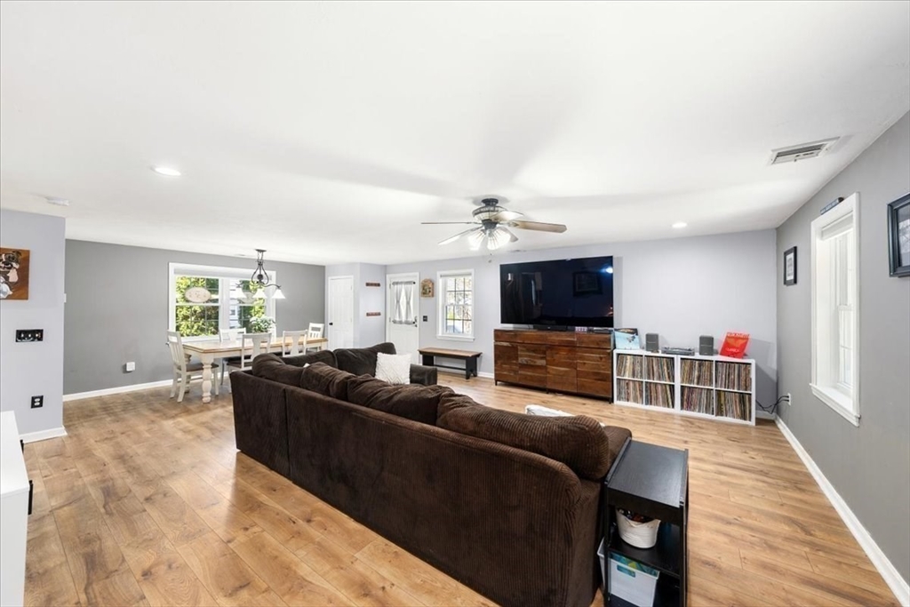 13 Sylvester Road Natick, MA 01760 - Photo 9 of 39